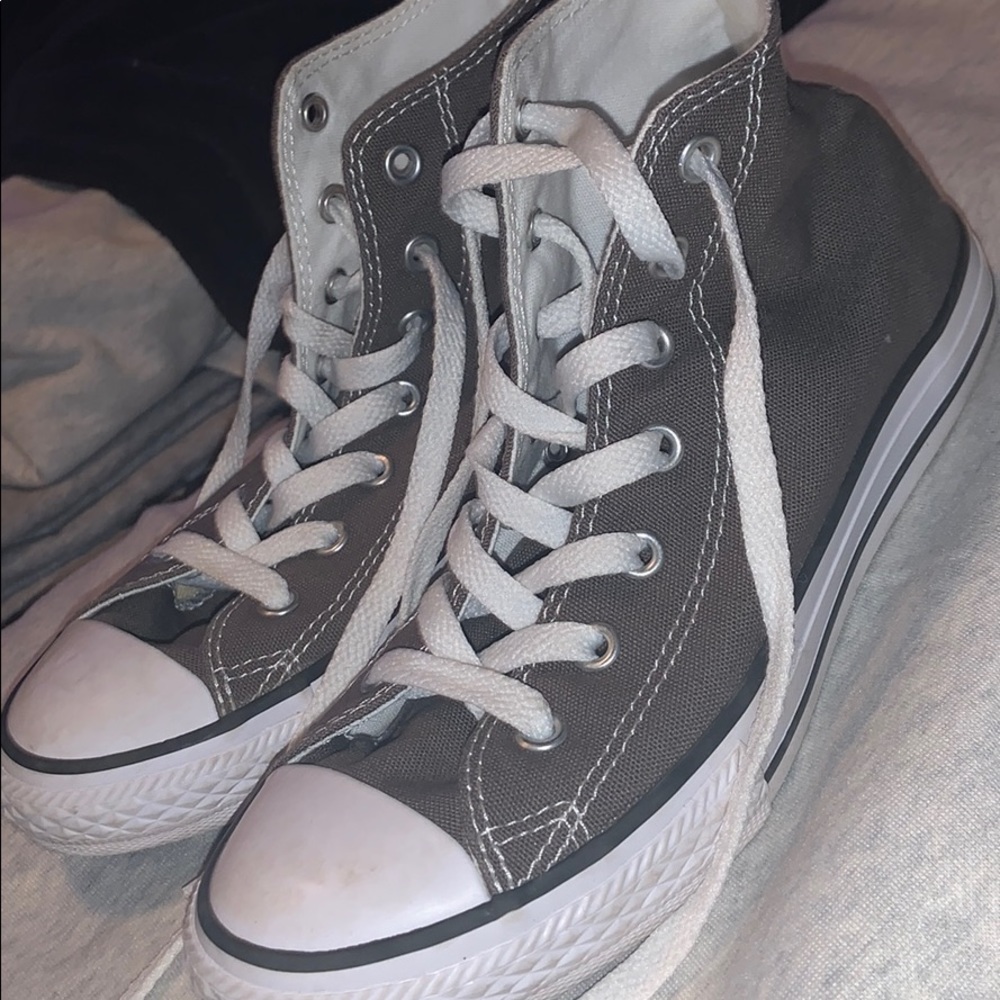 Grey kids size 3 converse